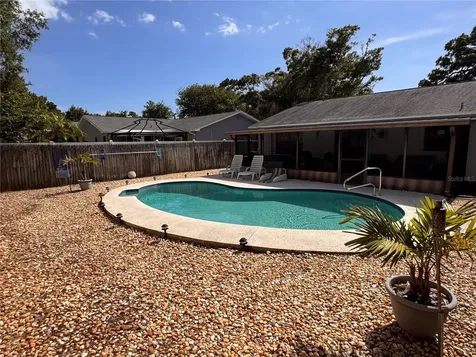9289 92nd Way Seminole FL 33777