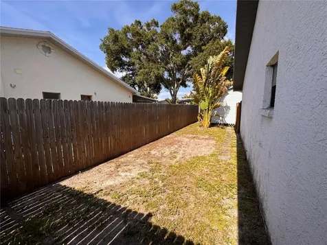 9289 92nd Way Seminole FL 33777