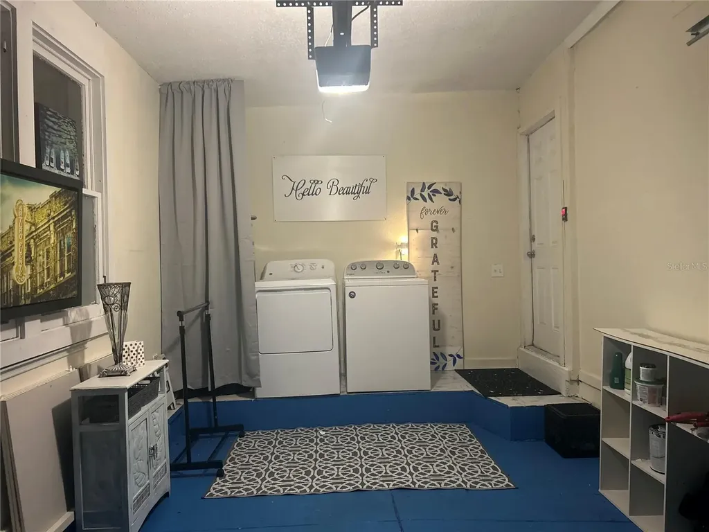 914 N 8th Street N St Petersburg FL 33701
