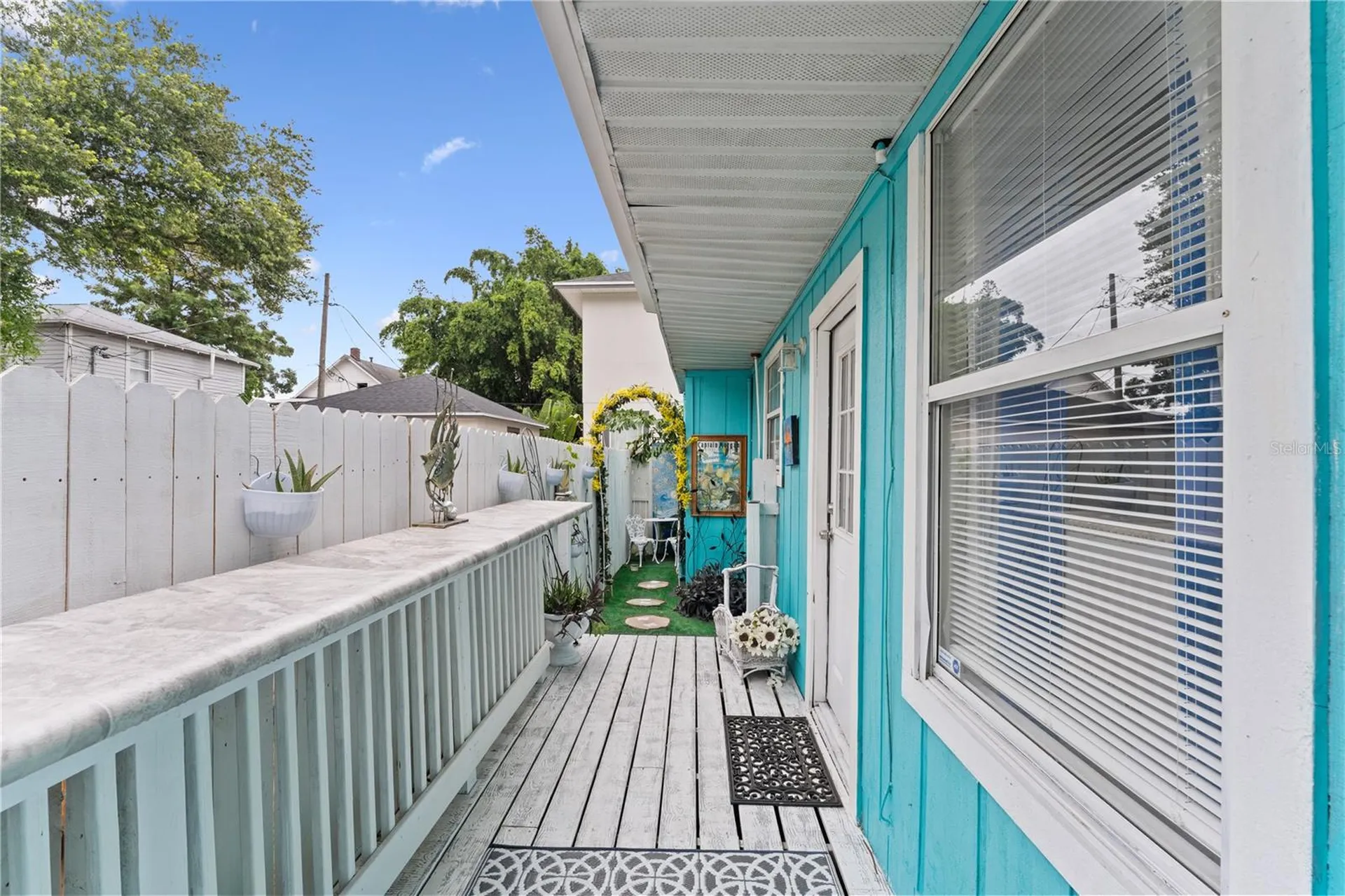 914 N 8th Street N St Petersburg FL 33701