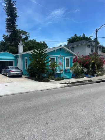 914 N 8th Street N St Petersburg FL 33701