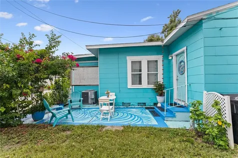 914 N 8th Street N St Petersburg FL 33701