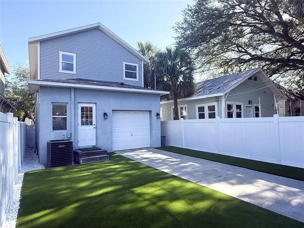 1934 W Spruce Street Tampa FL 33607