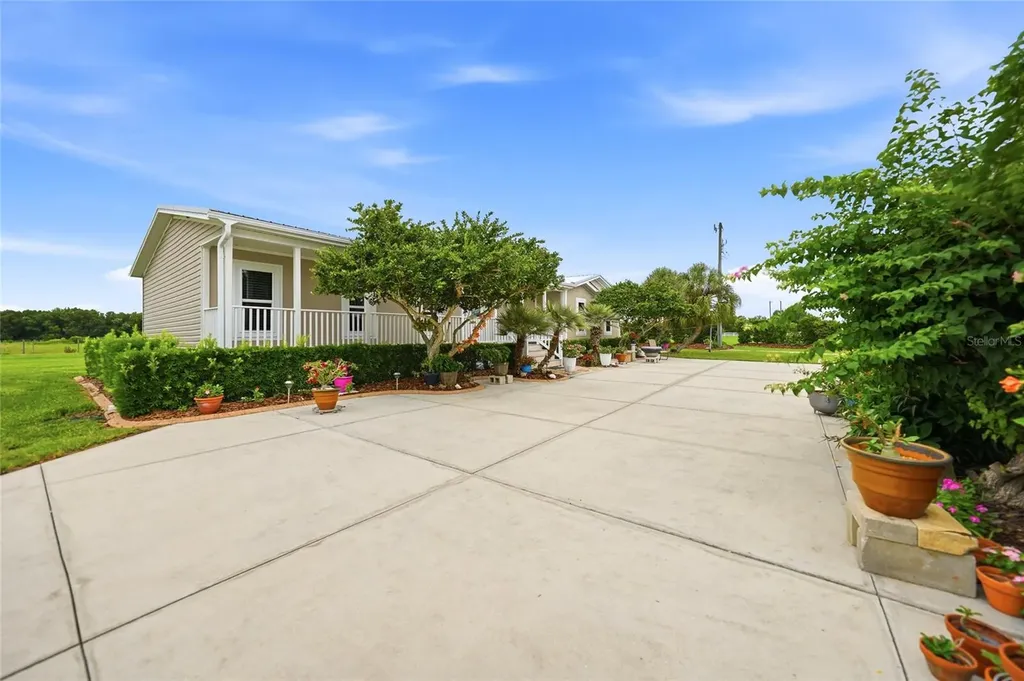11354 SE South Hog Bay Avenue Arcadia FL 34266
