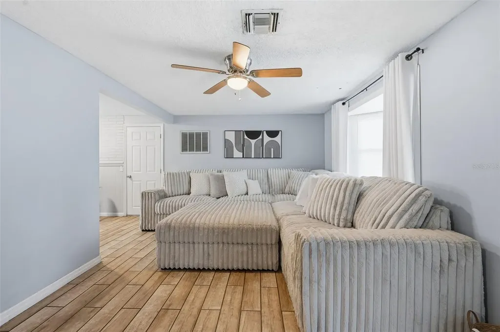 4344 Oak Bluff Avenue Holiday FL 34691