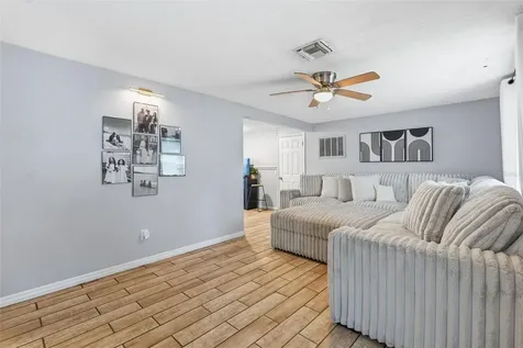 4344 Oak Bluff Avenue Holiday FL 34691