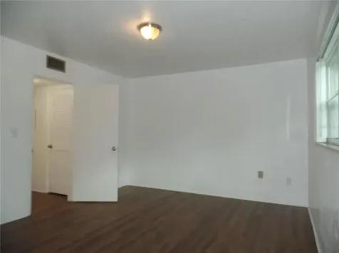1260 70th Street N St Petersburg FL 33710