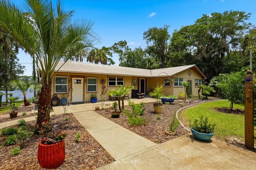 460 Lake Como Drive Pomona Park FL 32181
