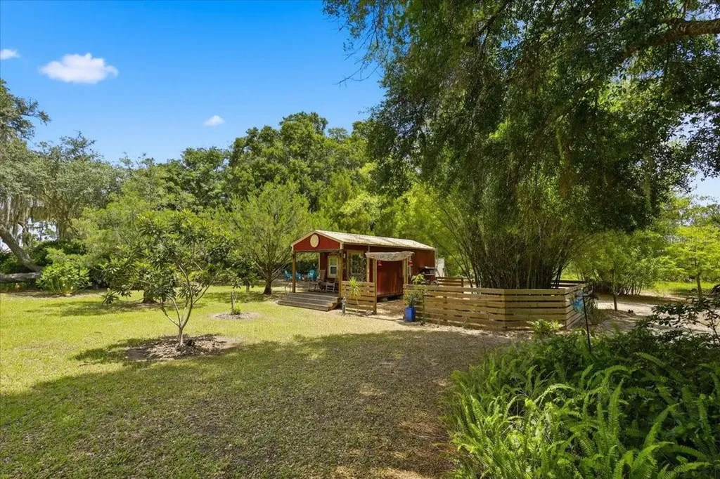 460 Lake Como Drive Pomona Park FL 32181