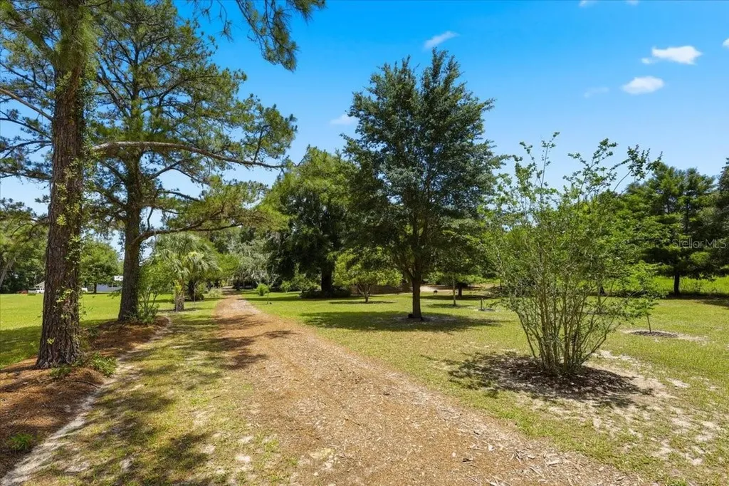 460 Lake Como Drive Pomona Park FL 32181