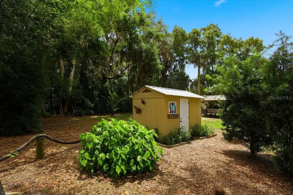 460 Lake Como Drive Pomona Park FL 32181