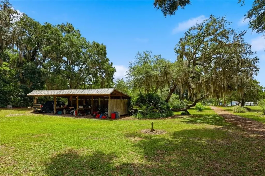 460 Lake Como Drive Pomona Park FL 32181