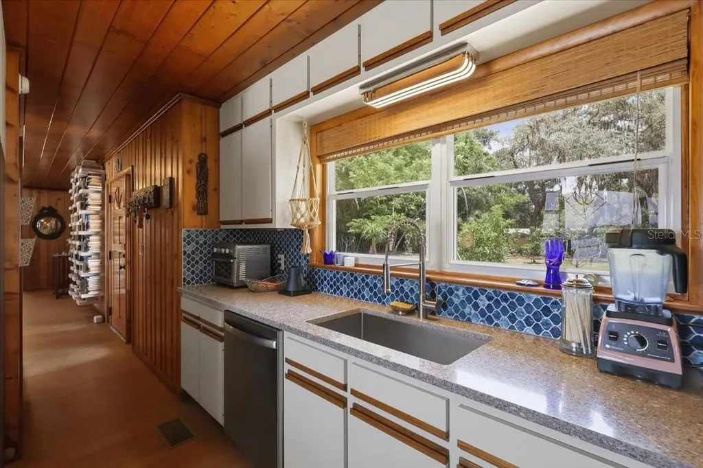 460 Lake Como Drive Pomona Park FL 32181