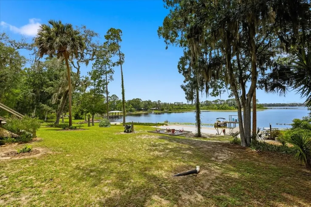 460 Lake Como Drive Pomona Park FL 32181