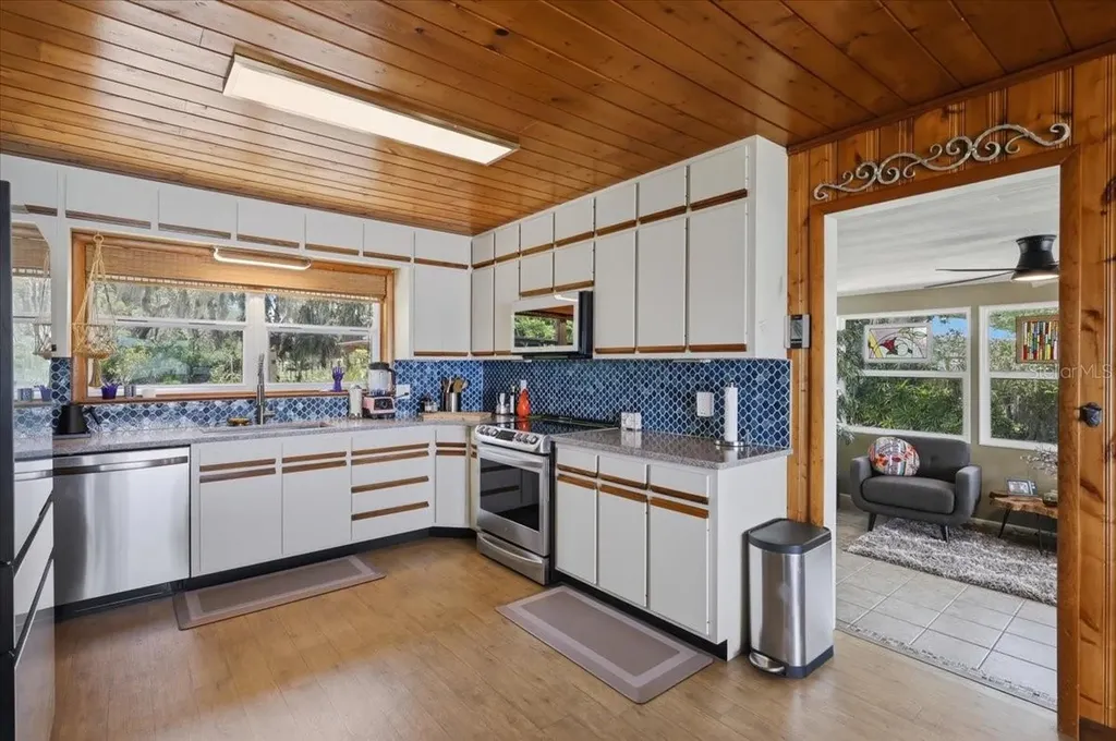460 Lake Como Drive Pomona Park FL 32181