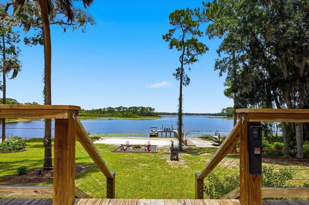 460 Lake Como Drive Pomona Park FL 32181
