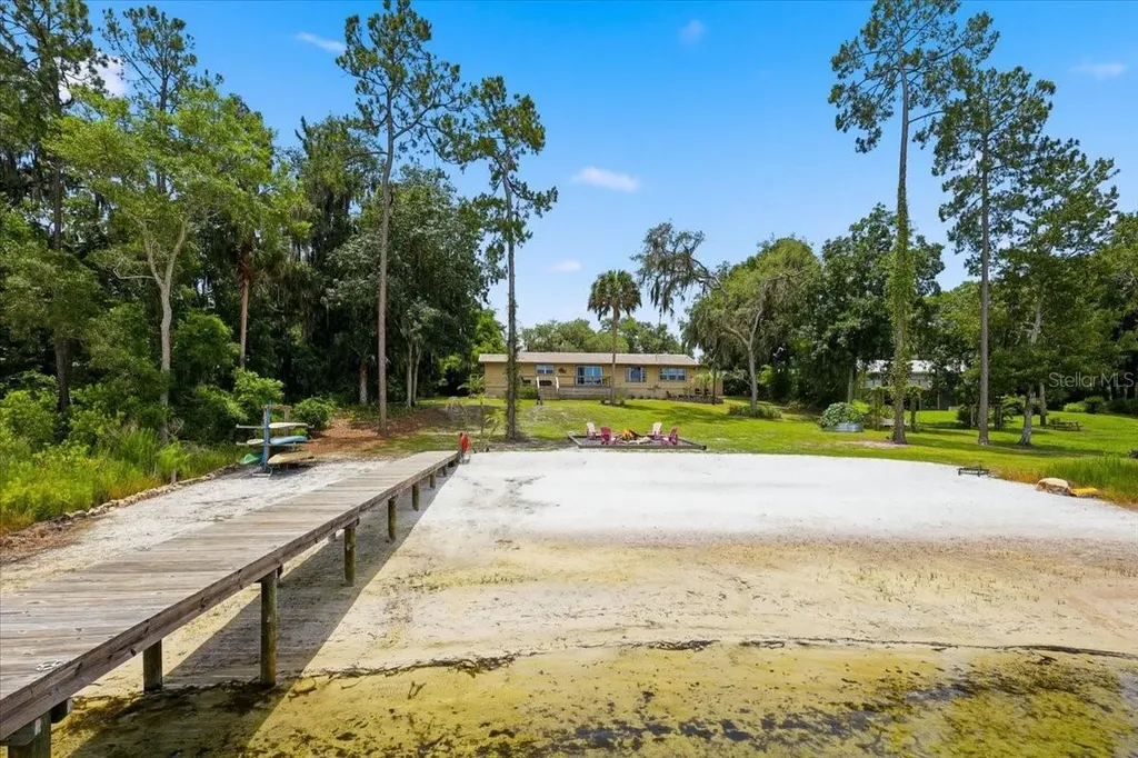 460 Lake Como Drive Pomona Park FL 32181