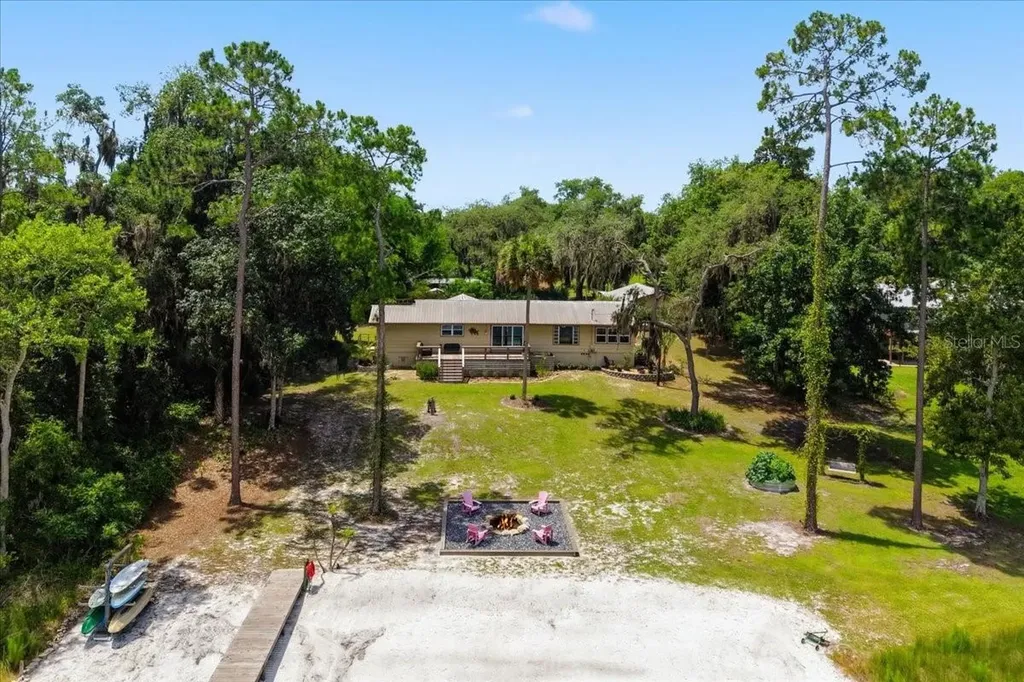 460 Lake Como Drive Pomona Park FL 32181