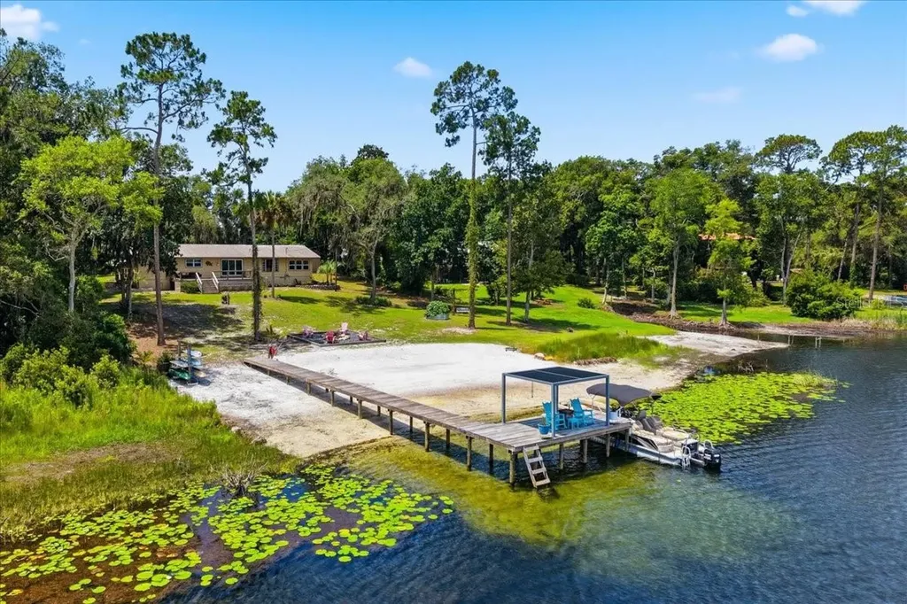 460 Lake Como Drive Pomona Park FL 32181