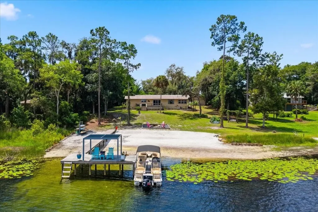 460 Lake Como Drive Pomona Park FL 32181