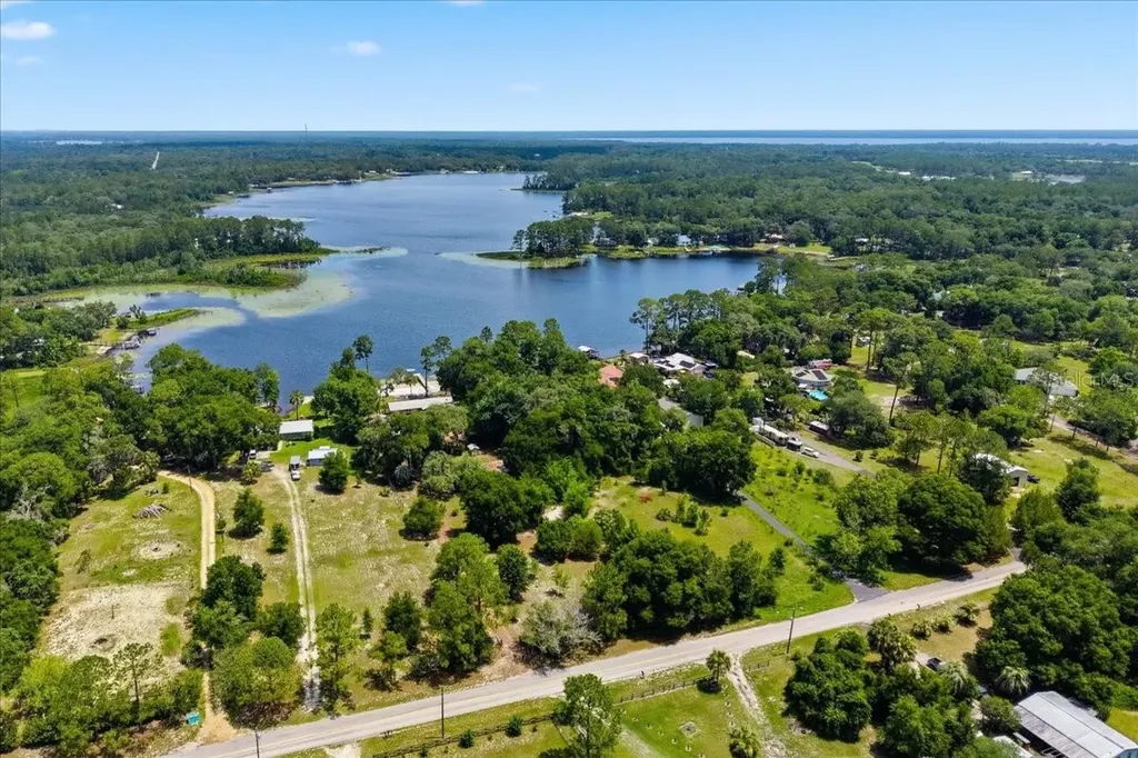 460 Lake Como Drive Pomona Park FL 32181