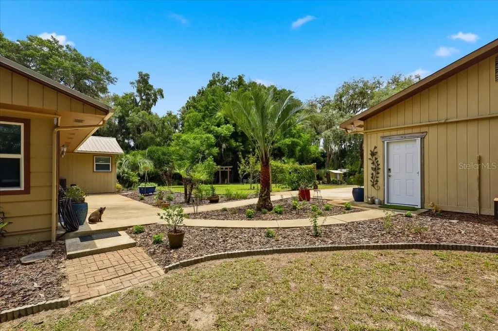 460 Lake Como Drive Pomona Park FL 32181