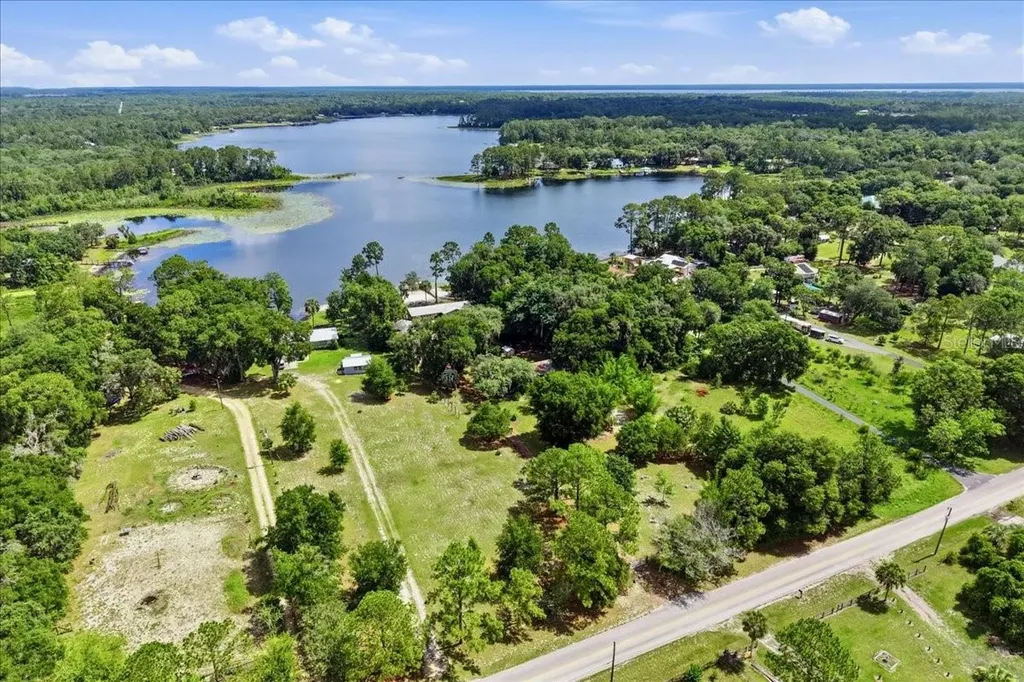 460 Lake Como Drive Pomona Park FL 32181