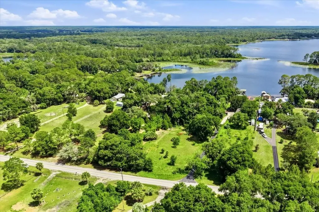 460 Lake Como Drive Pomona Park FL 32181
