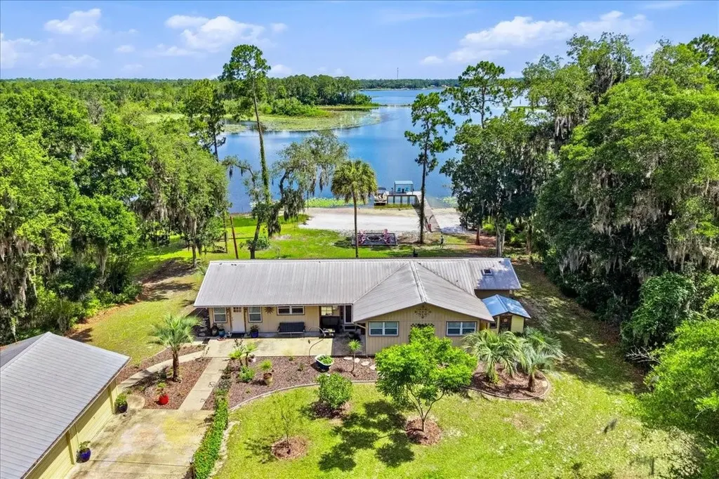 460 Lake Como Drive Pomona Park FL 32181