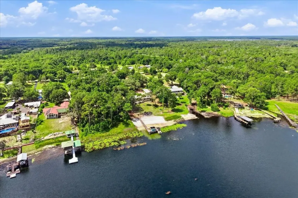 460 Lake Como Drive Pomona Park FL 32181