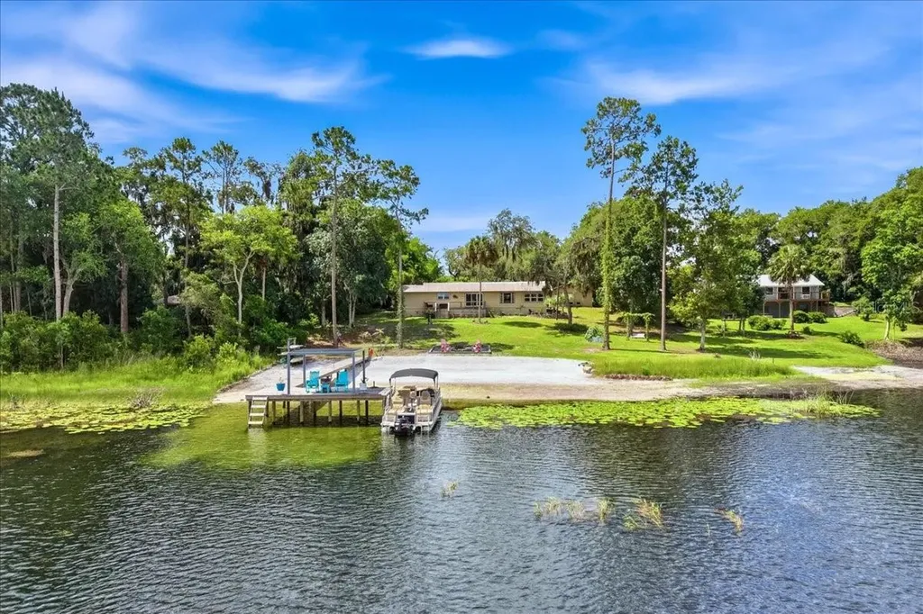 460 Lake Como Drive Pomona Park FL 32181