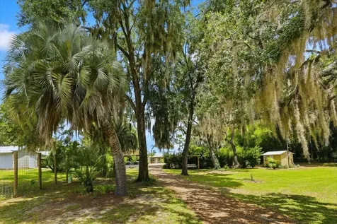 460 Lake Como Drive Pomona Park FL 32181