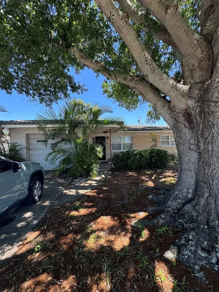 1130 7th Avenue NE Largo FL 33770