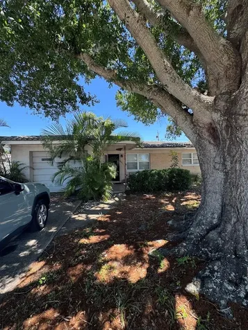 1130 7th Avenue NE Largo FL 33770