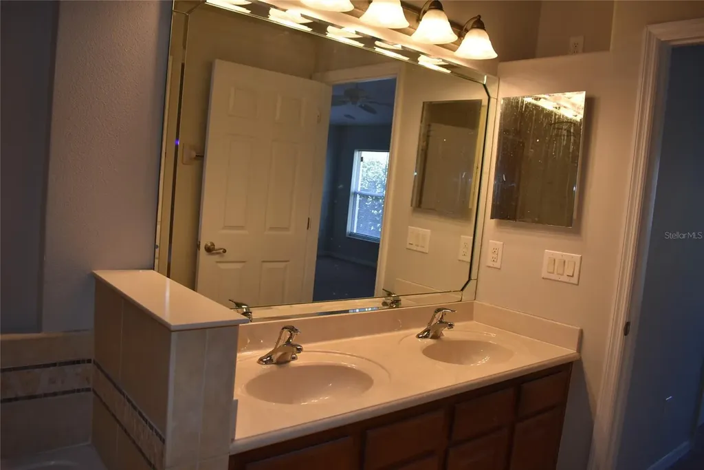 2415 Sabastian Street Mount Dora FL 32757