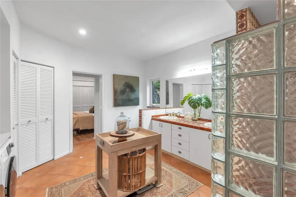 1864 Clematis St Street Sarasota FL 34239
