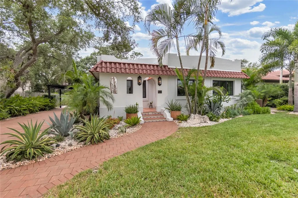 1864 Clematis St Street Sarasota FL 34239