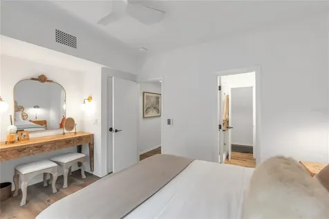1864 Clematis St Street Sarasota FL 34239