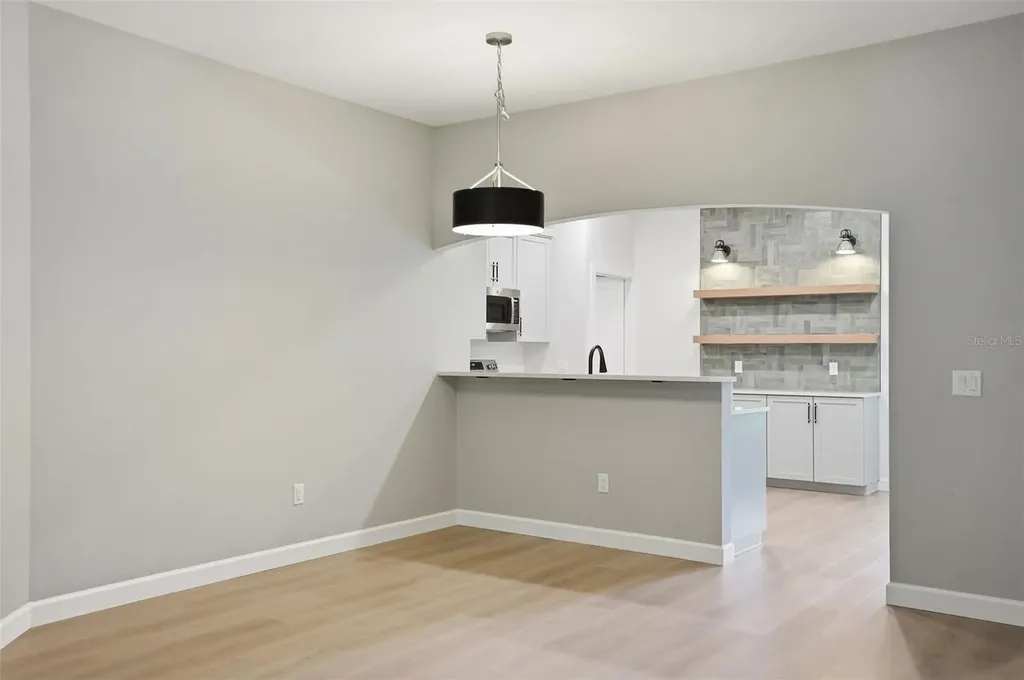 352 Garfield Masaryktown FL 34604