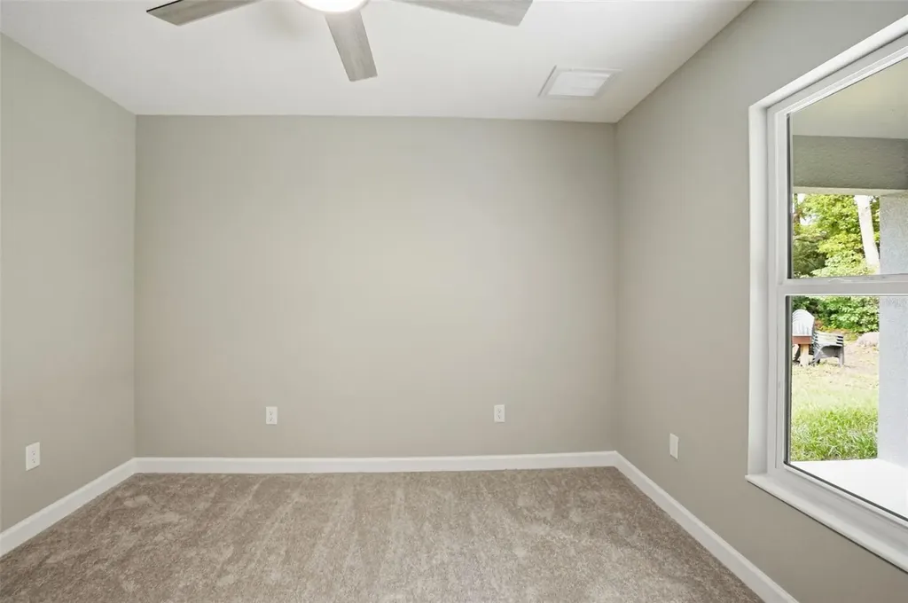 352 Garfield Masaryktown FL 34604