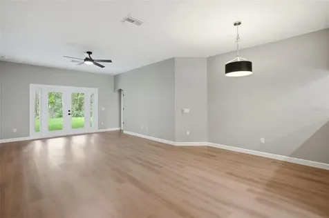 352 Garfield Masaryktown FL 34604