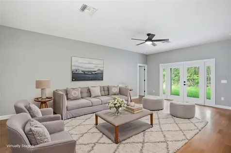 352 Garfield Masaryktown FL 34604