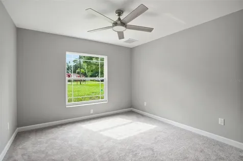 352 Garfield Masaryktown FL 34604