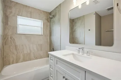 352 Garfield Masaryktown FL 34604