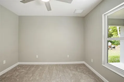 352 Garfield Masaryktown FL 34604