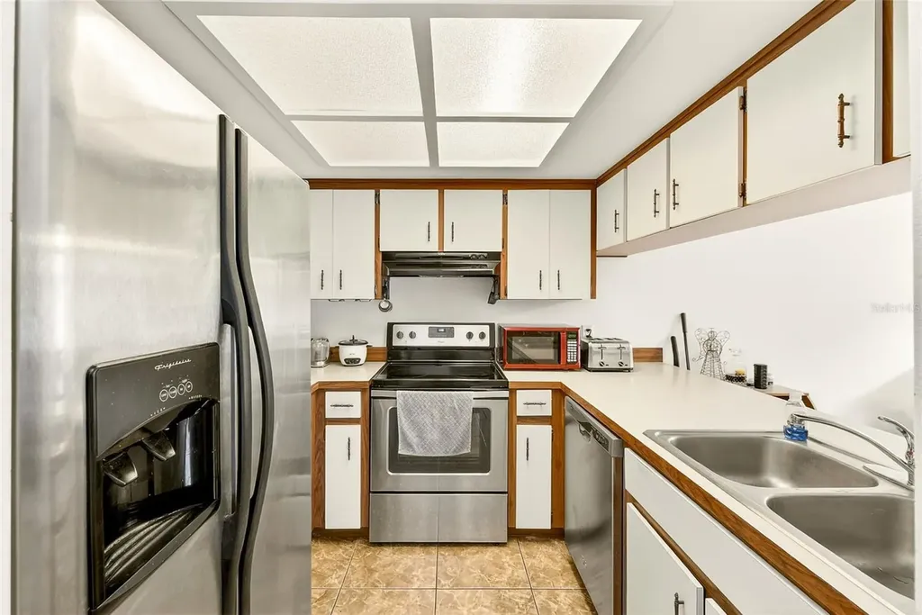 5045 70th Place N Pinellas Park FL 33781