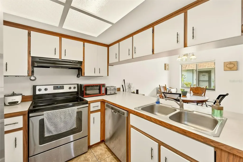 5045 70th Place N Pinellas Park FL 33781