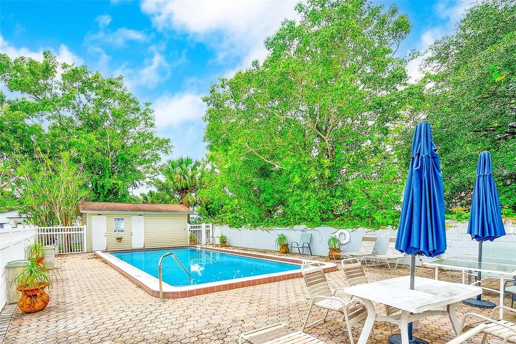 5045 70th Place N Pinellas Park FL 33781