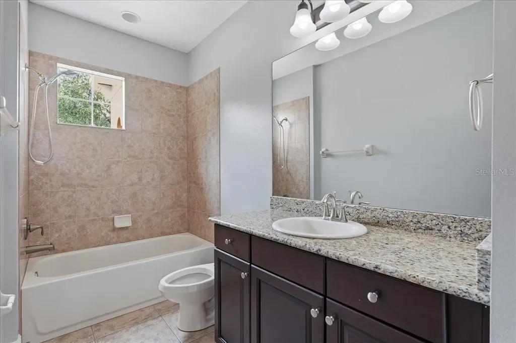 5333 Sagecrest Drive Lithia FL 33547