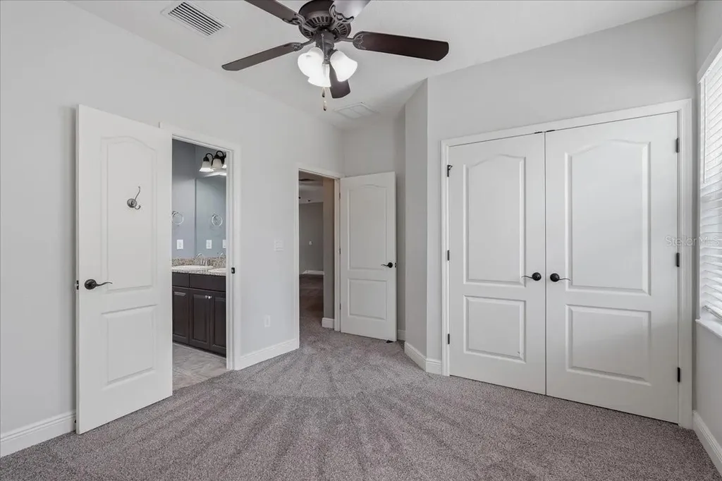 5333 Sagecrest Drive Lithia FL 33547